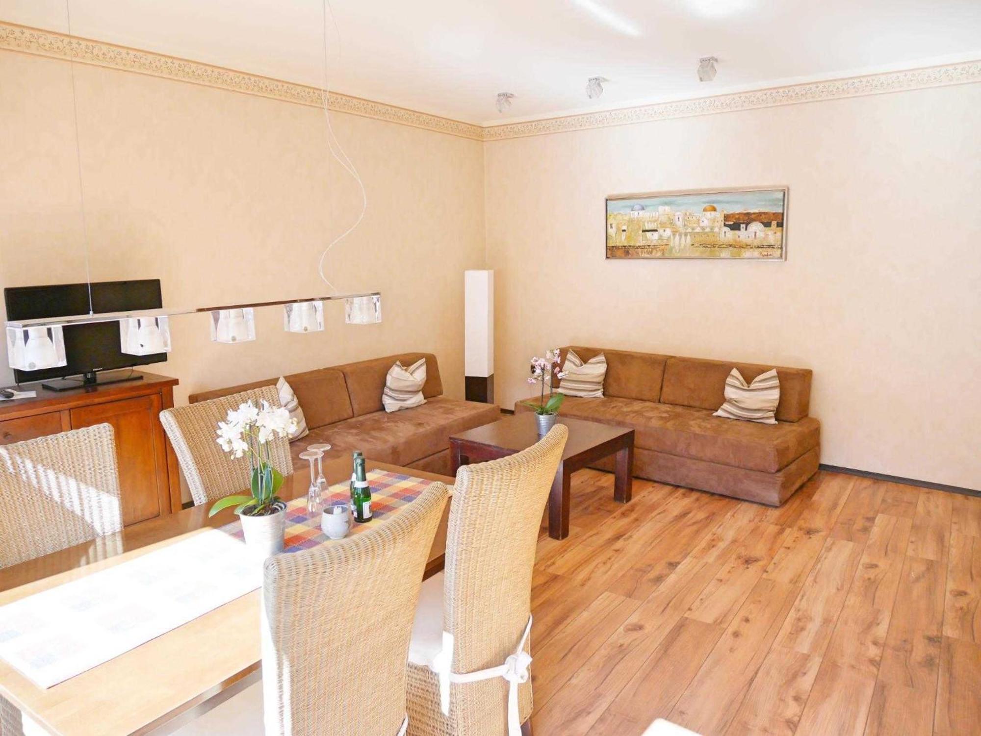 Apartment Haus - Heike Rostock